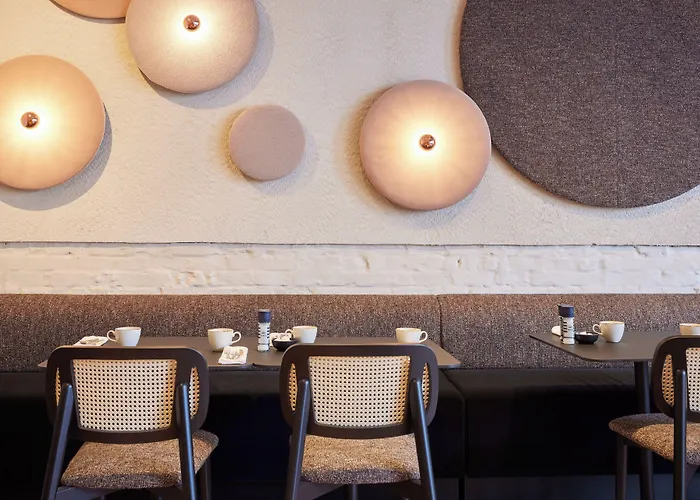 Rosa 4* أوستيند